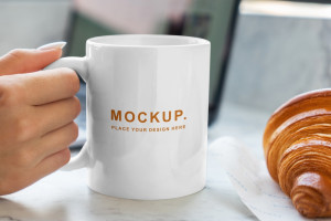 Mockup cốc mẫu số 58 PSD