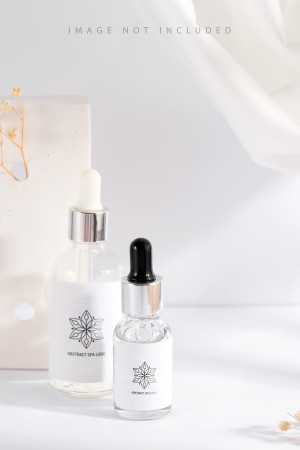 Banner chai thủy tinh chứa tinh chất serum làm đẹp da